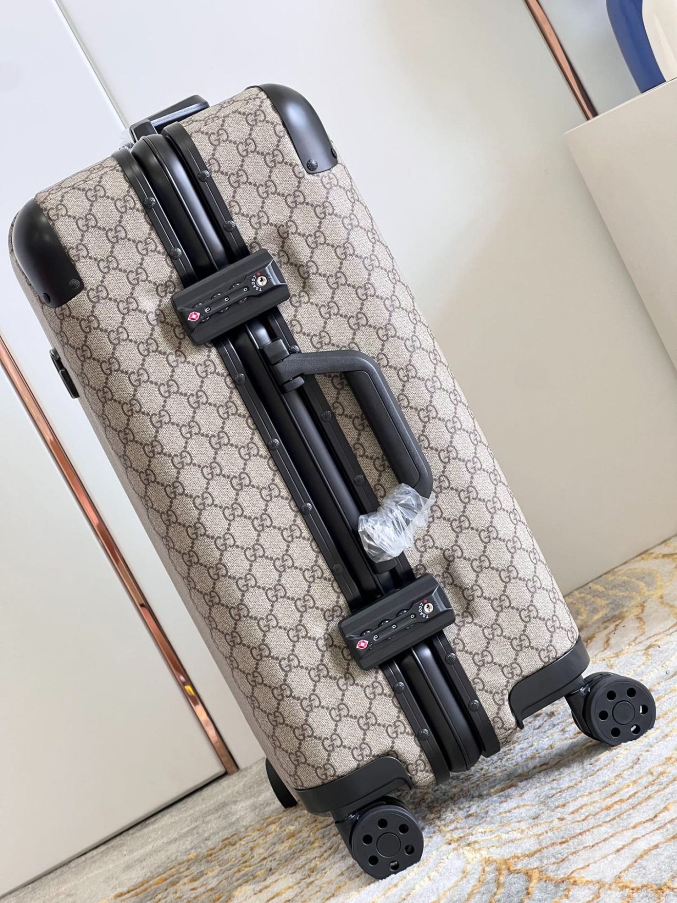 GUCCI Suitcase - Image 7