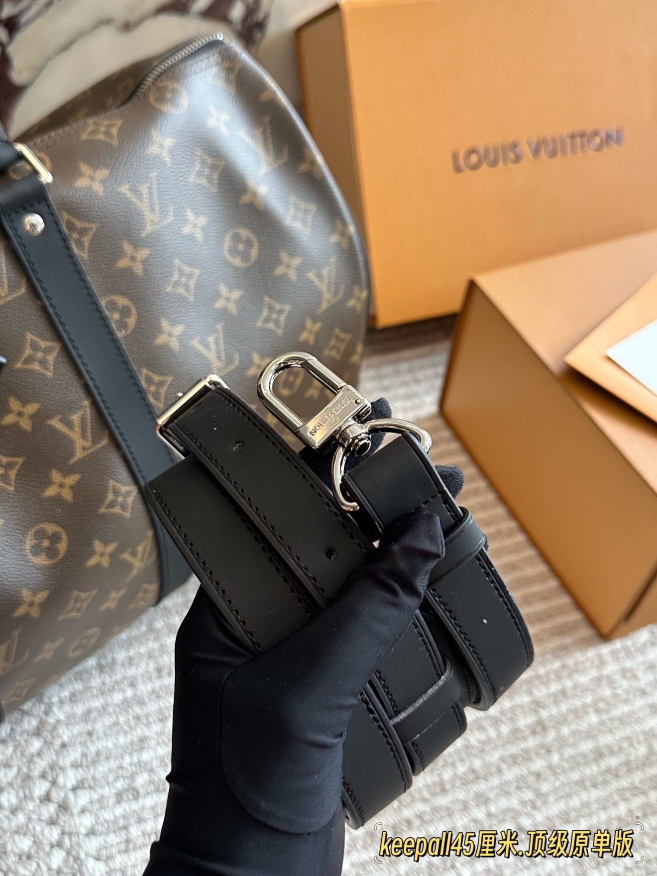 LOUIS VUITTON lv Duffle - Image 8