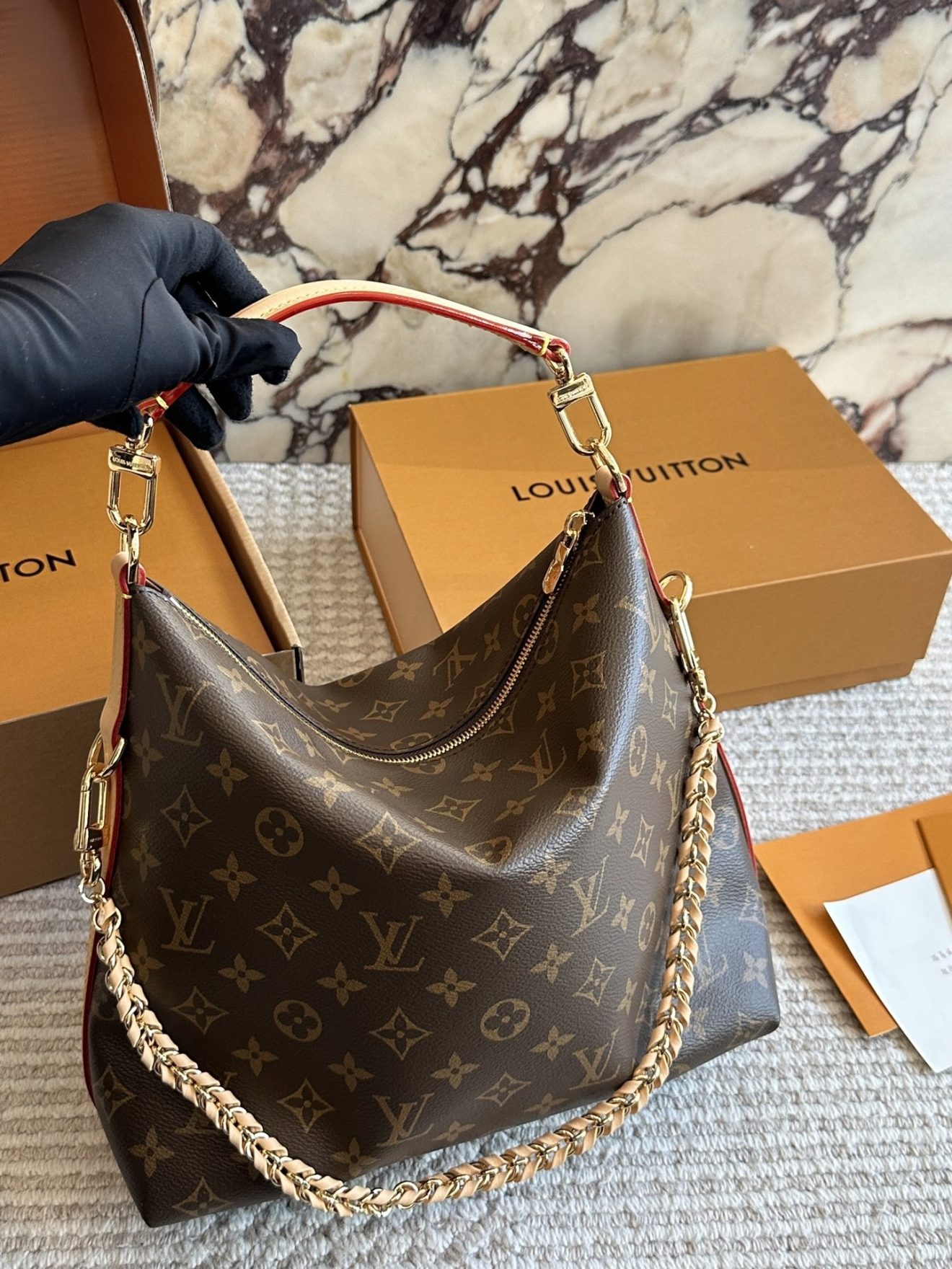 LOUIS VUITTON LV BAG SIZE : 28 X 25 cm