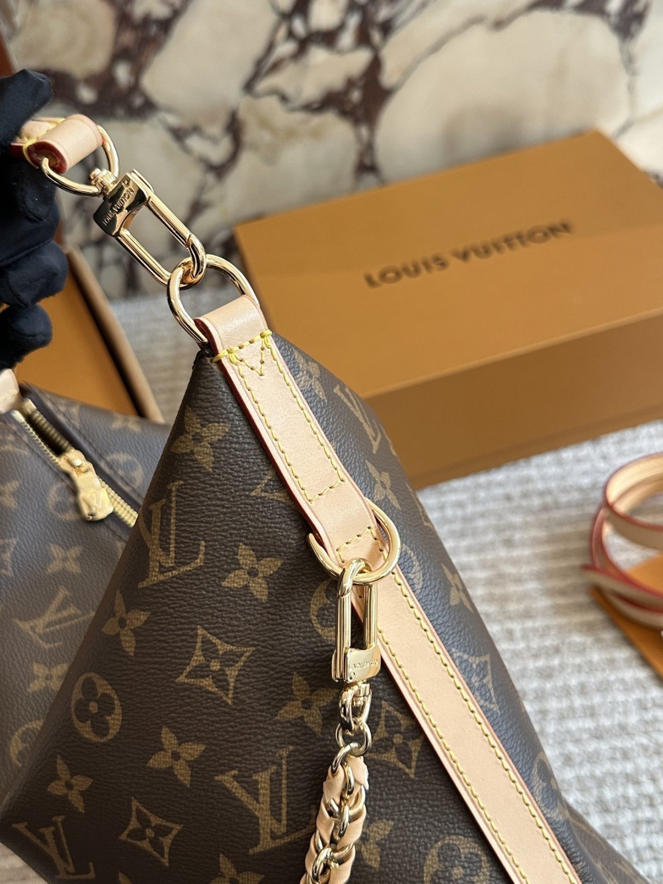 LOUIS VUITTON LV BAG SIZE : 28 X 25 cm - Image 7