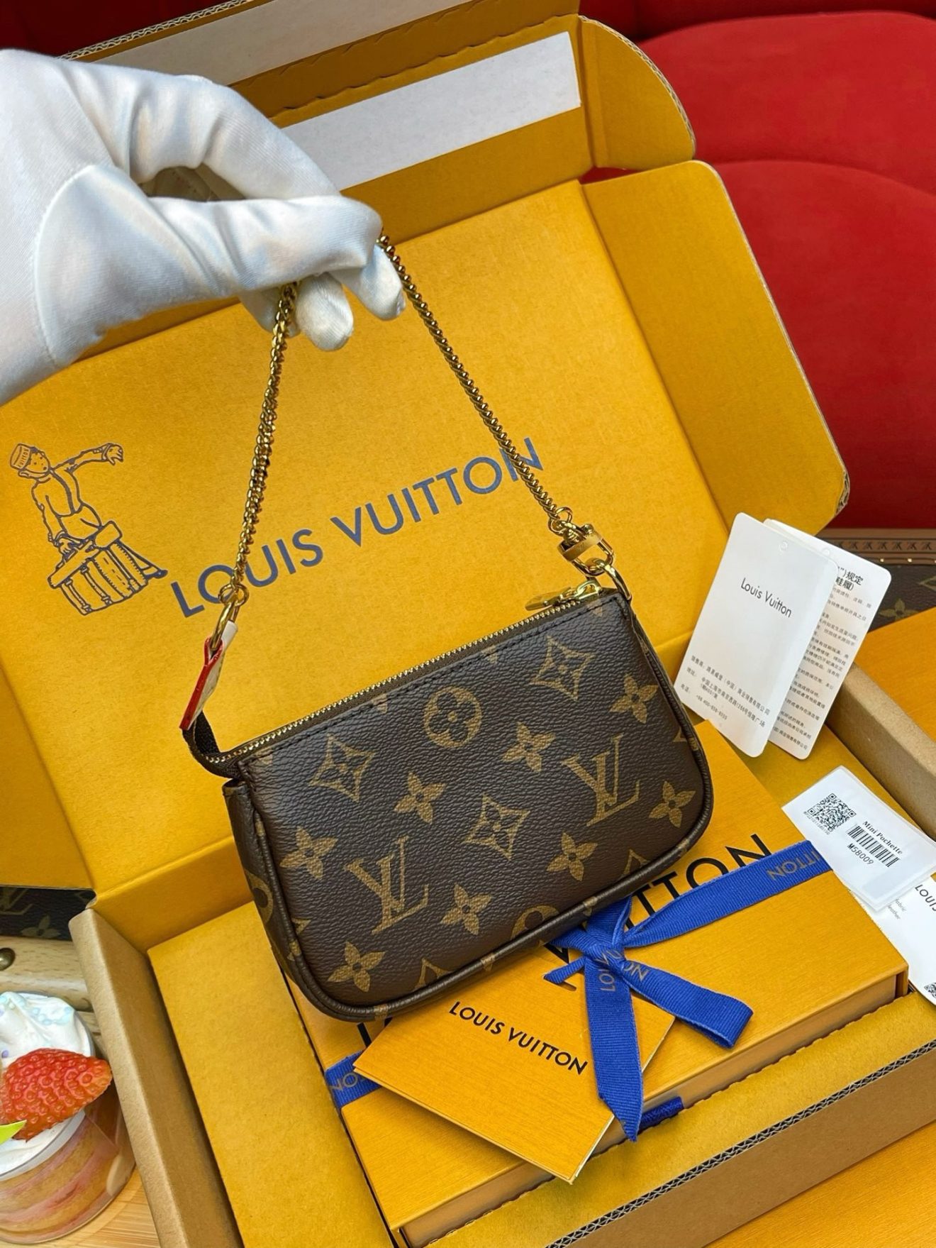 LOUIS VUITTON lv bag