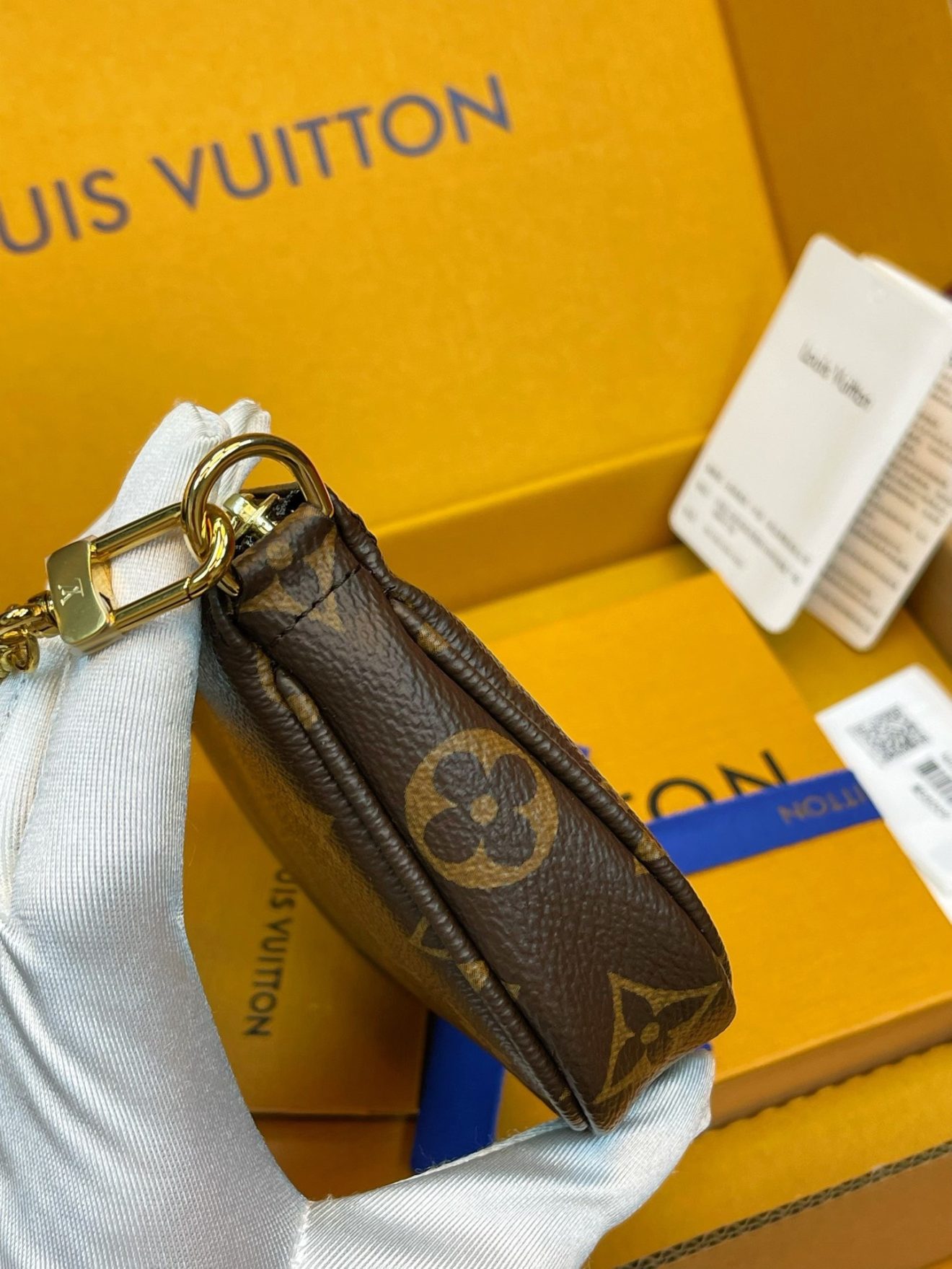 LOUIS VUITTON lv bag - Image 6