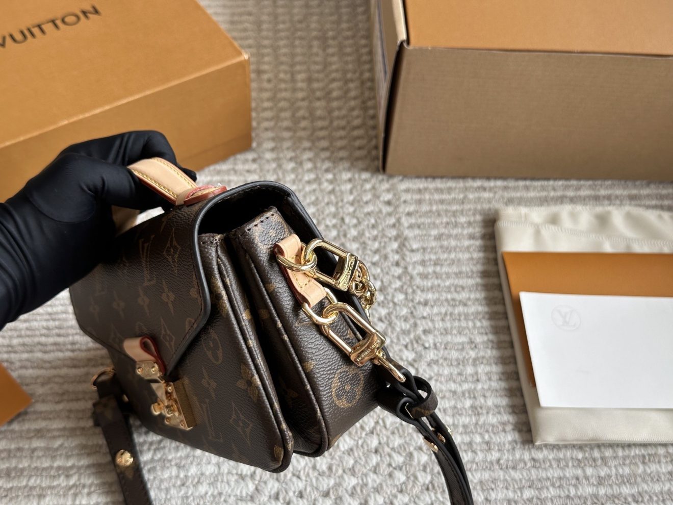 LOUIS VUITTON lv metis bag - Image 6