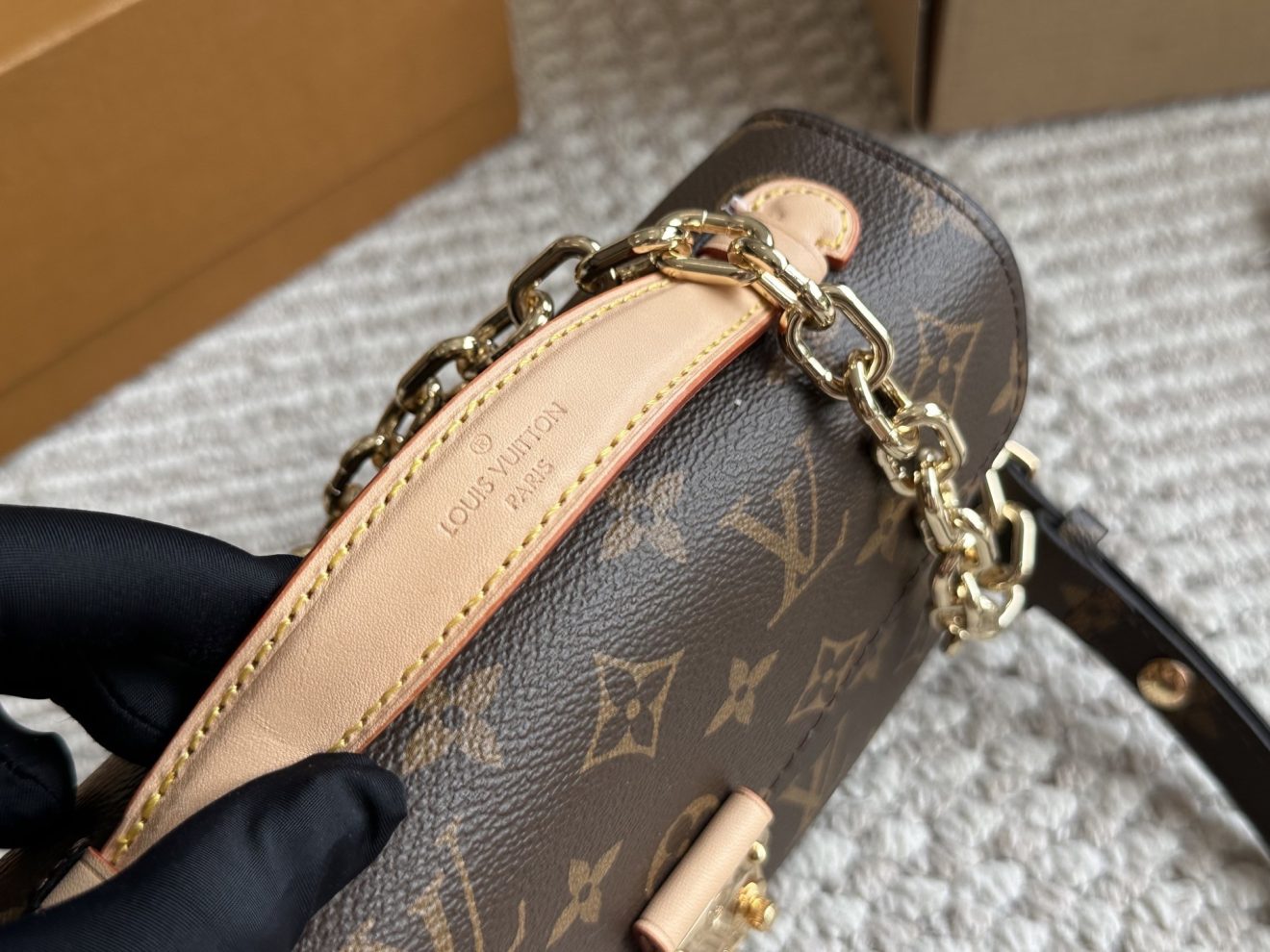 LOUIS VUITTON lv metis bag - Image 4