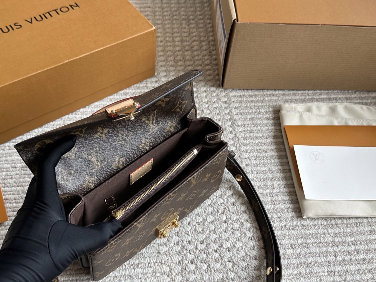 LOUIS VUITTON lv metis bag - Image 3