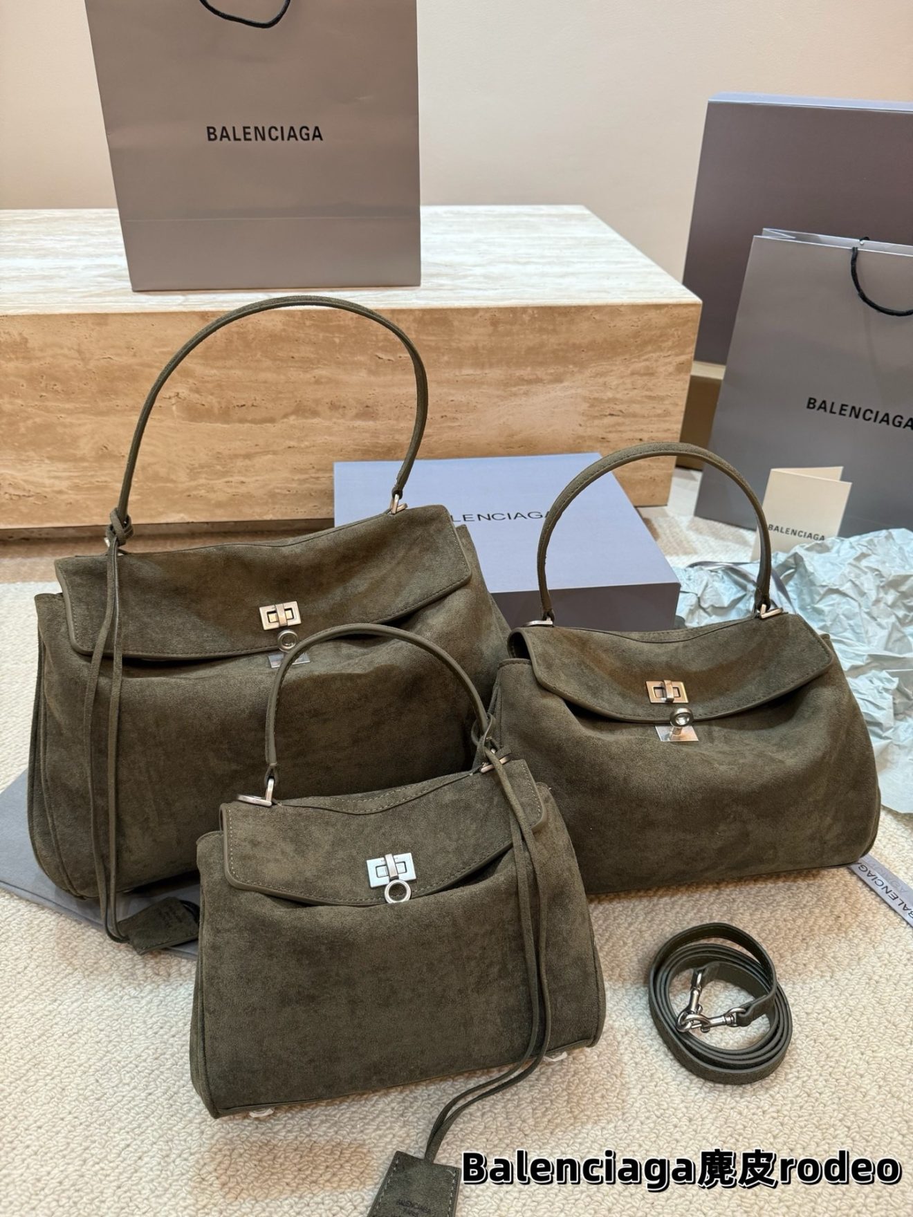 BALENCIAGA BAG , SIZE: 35x23 ,28x 20, 22x17 cm - Image 2