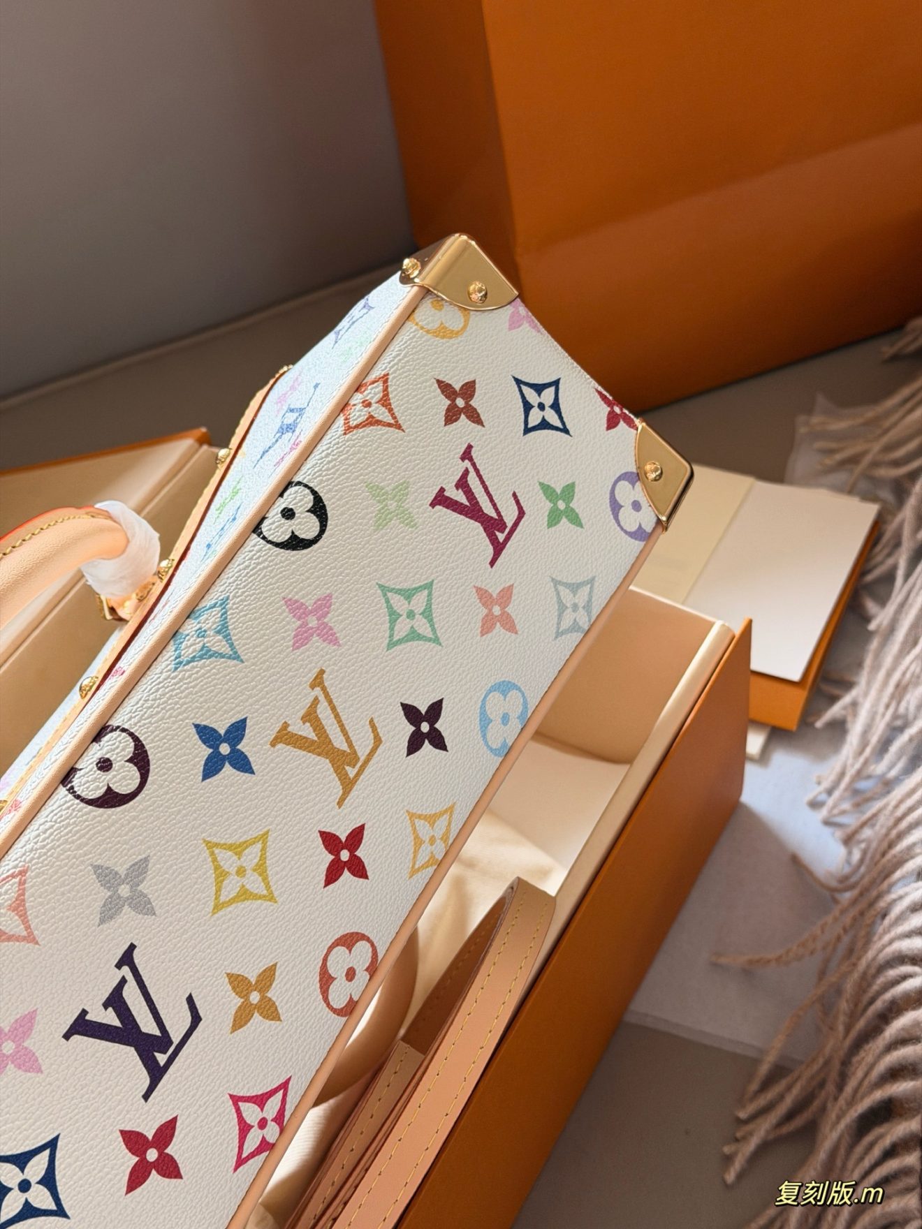 LOUIS VUITTON lv bag  , size :  29*14cm - Image 12