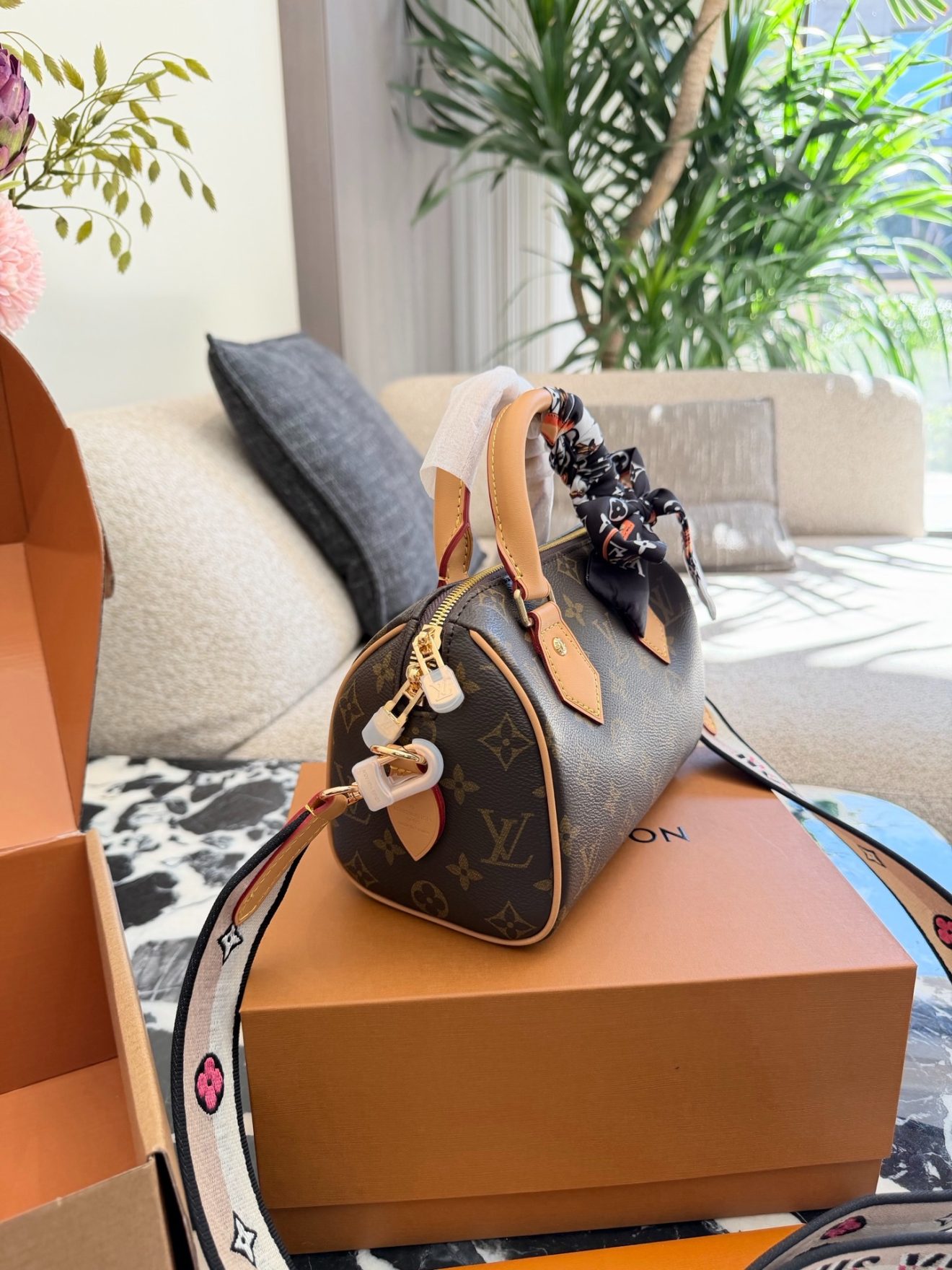 LOUIS VUITTON lv SPEEDY20 SIZE :  20.5x13.5x12 CM - Image 3
