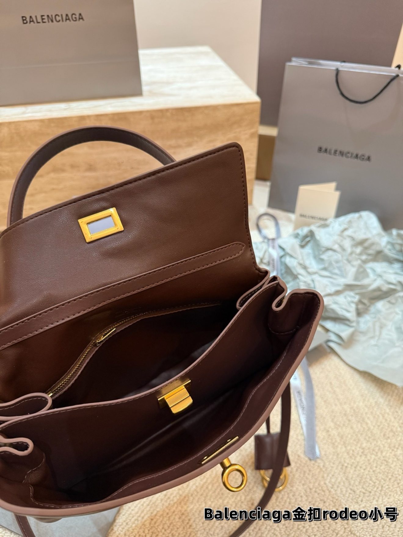 BALENCIAGA BAG , SIZE : 28X 20 CM - Image 3
