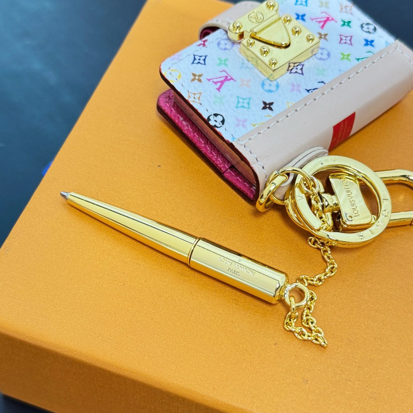LOUIS VUITTON lv AGENDA - Image 2
