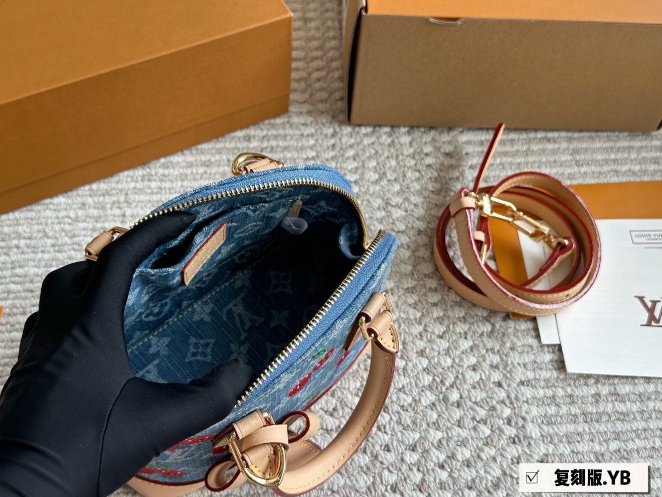 LOUIS VUITTON lv ALMA NANO  size： 20*14cm - Image 3