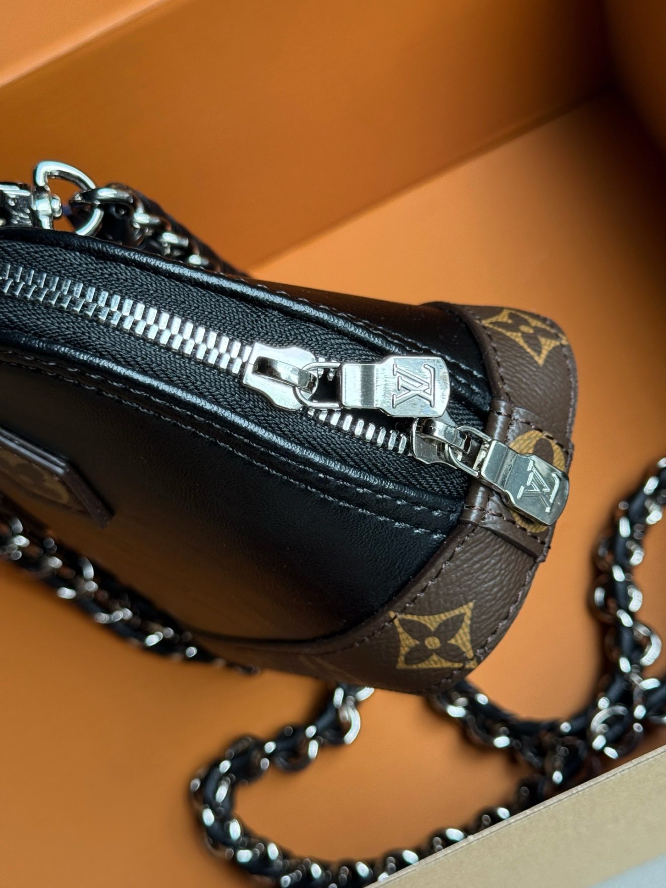 LOUIS VUITTON lv  ALMA NANO  size： 20*14cm - Image 9