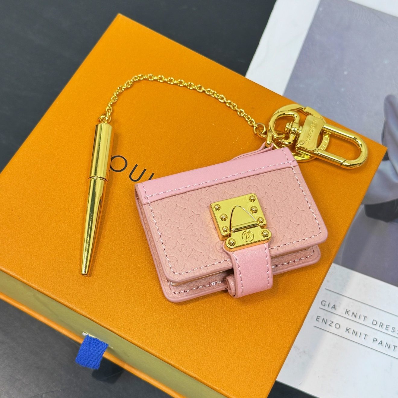LOUIS VUITTON lv AGENDA