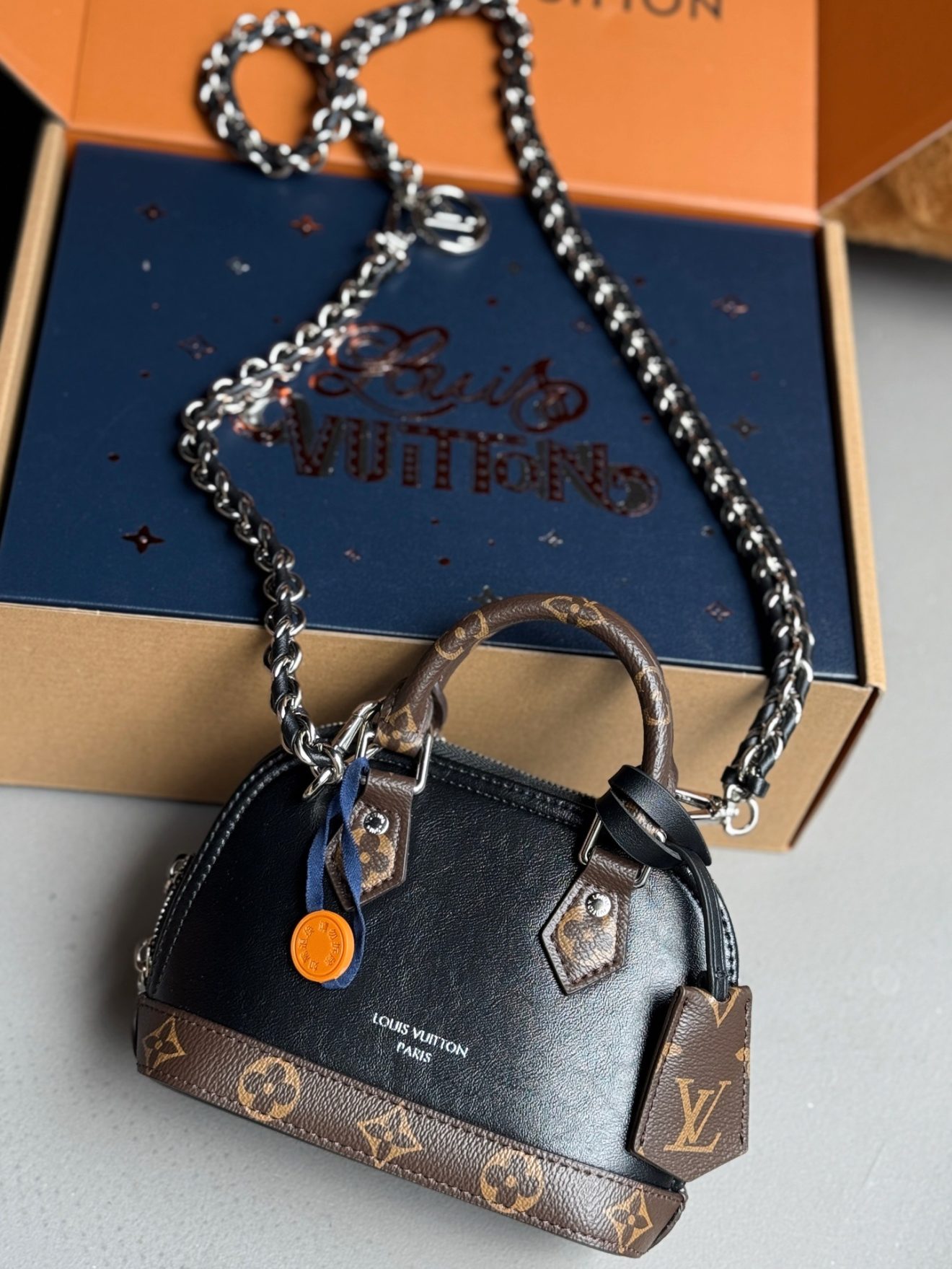LOUIS VUITTON lv  ALMA NANO  size： 20*14cm - Image 10