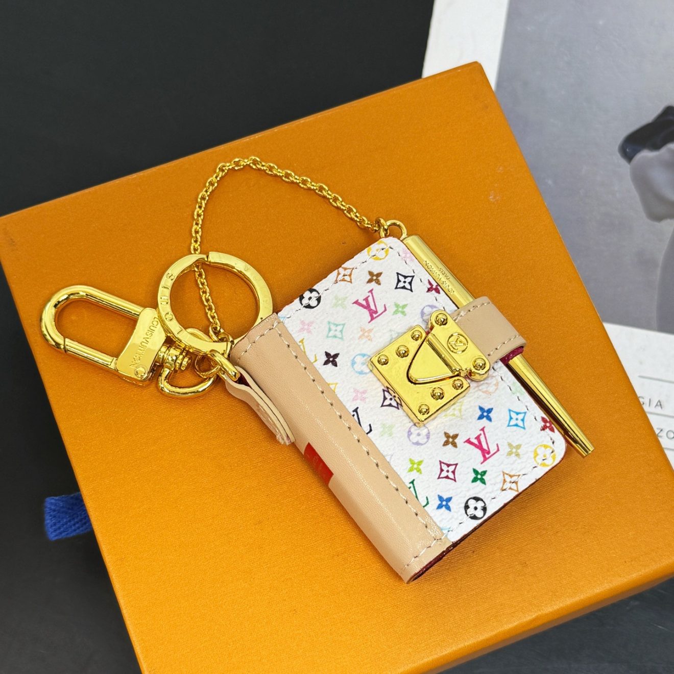 LOUIS VUITTON lv AGENDA