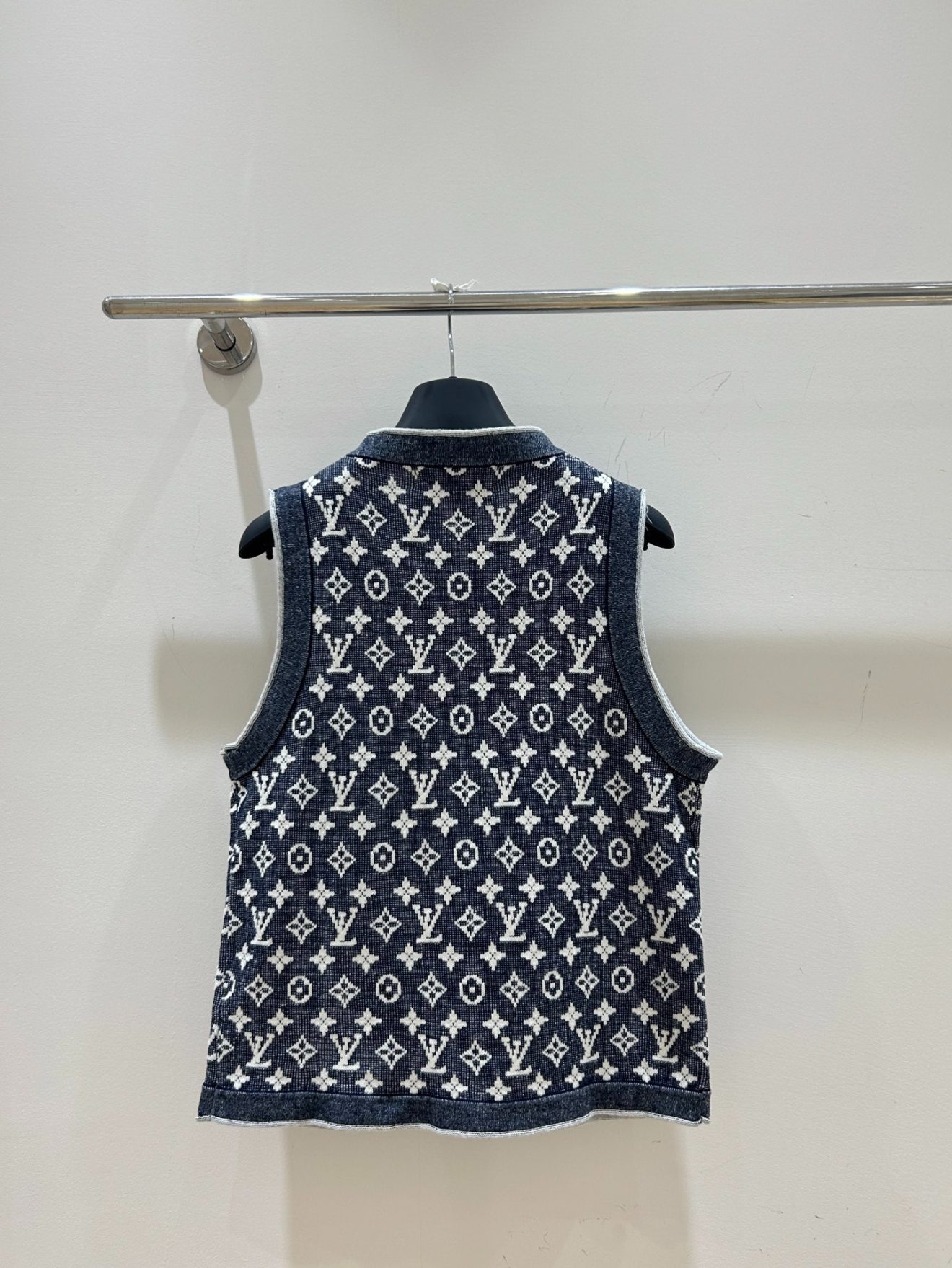 LOUIS VUITTON  lv CLOTHES - Image 10