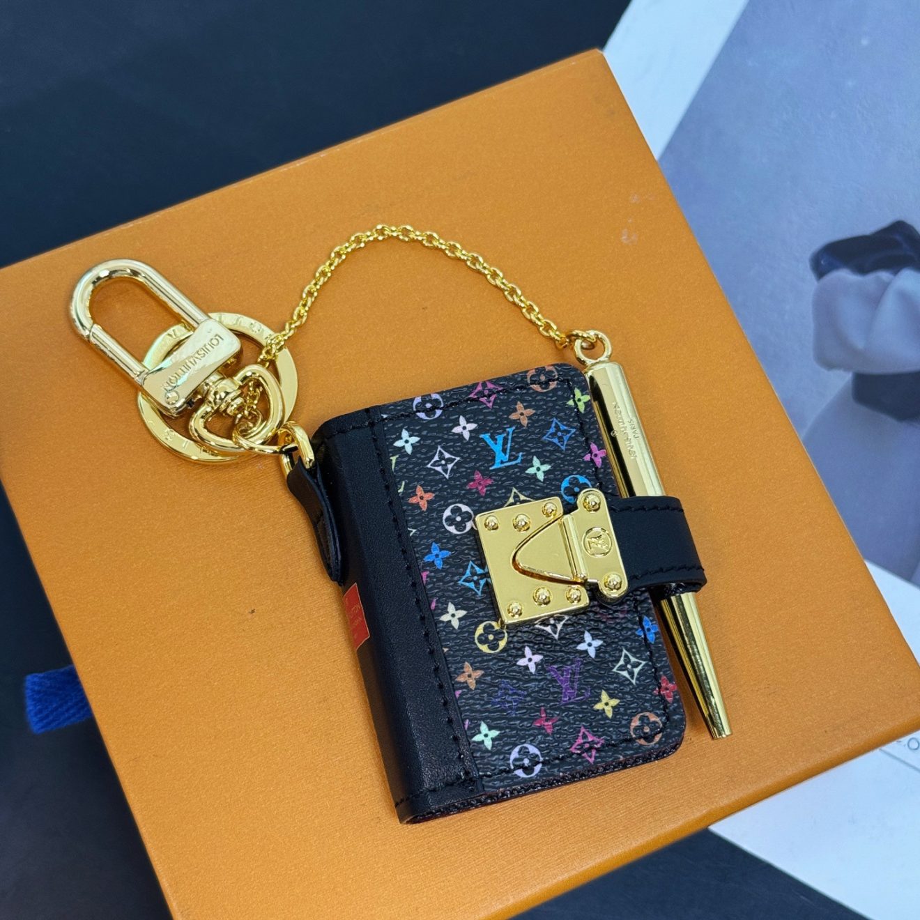 LOUIS VUITTON lv AGENDA