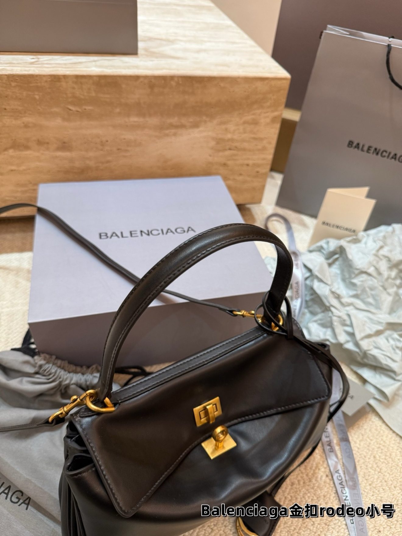 BALENCIAGA BAG , SIZE : 28X 20 CM - Image 3