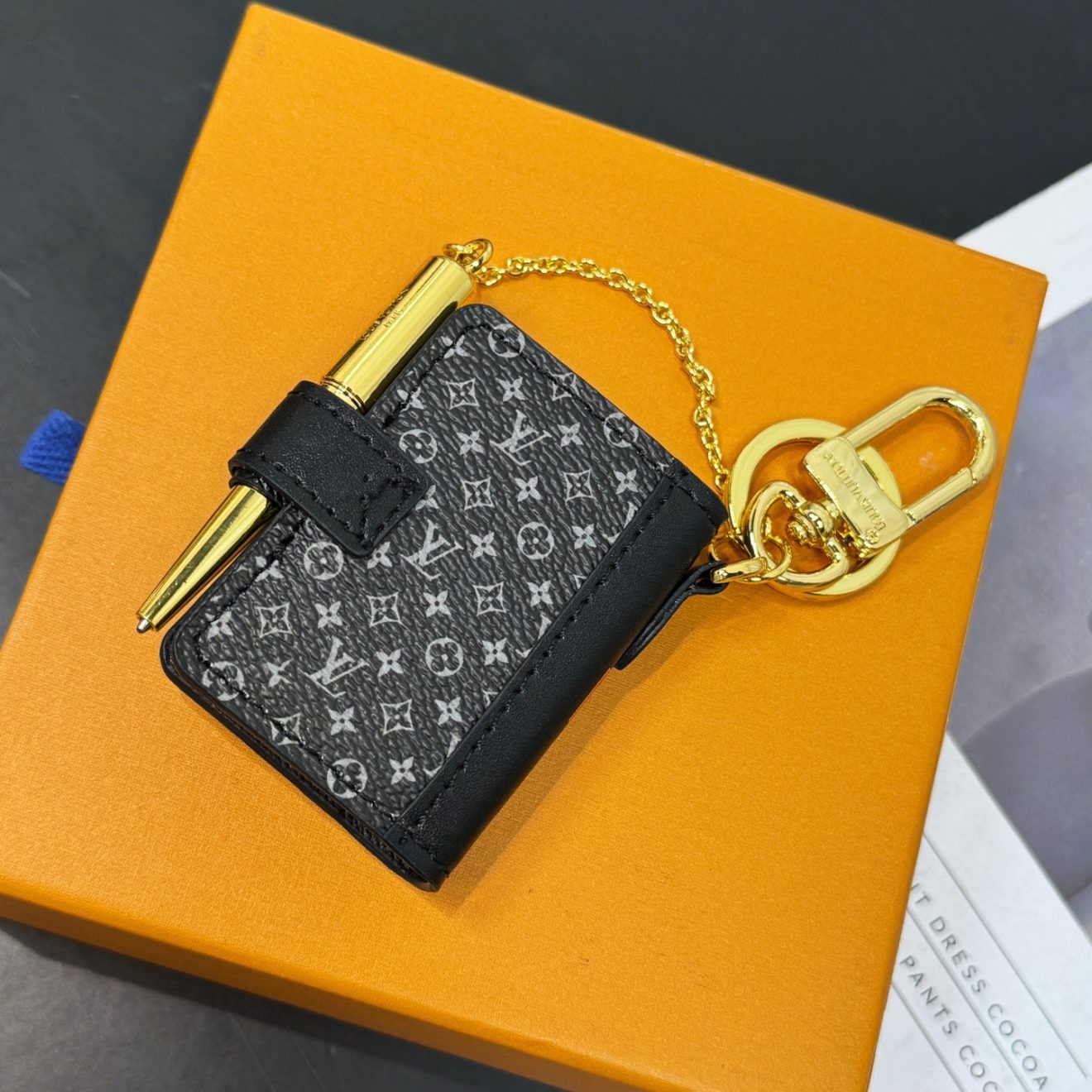 LOUIS VUITTON lv AGENDA - Image 3