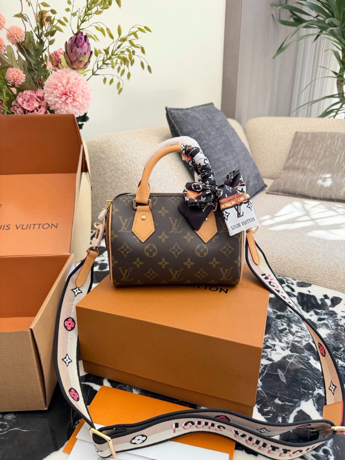 LOUIS VUITTON lv SPEEDY20 SIZE :  20.5x13.5x12 CM - Image 2
