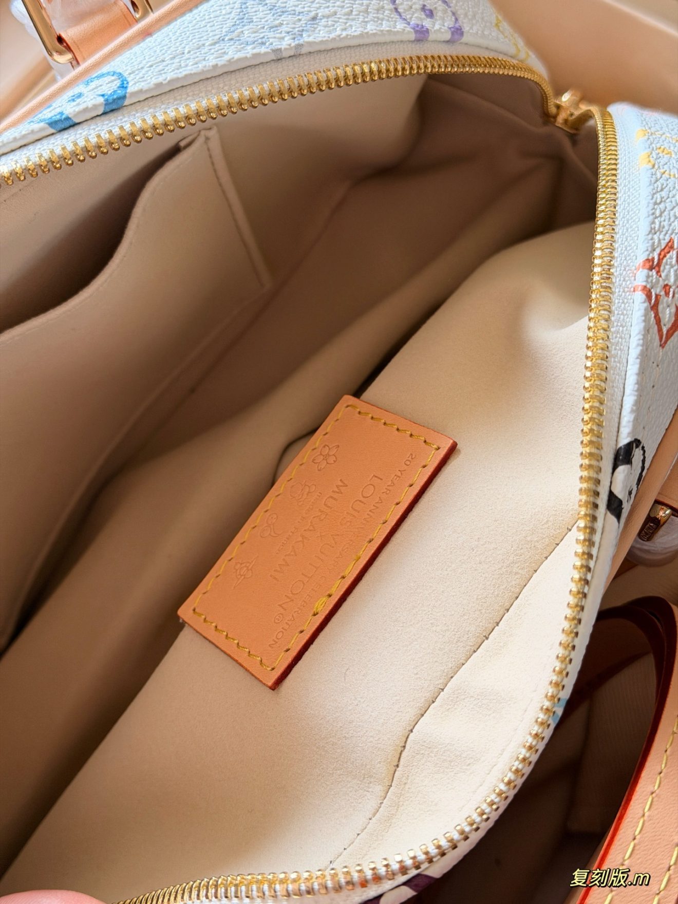 LOUIS VUITTON lv bag  , size :  29*14cm - Image 7