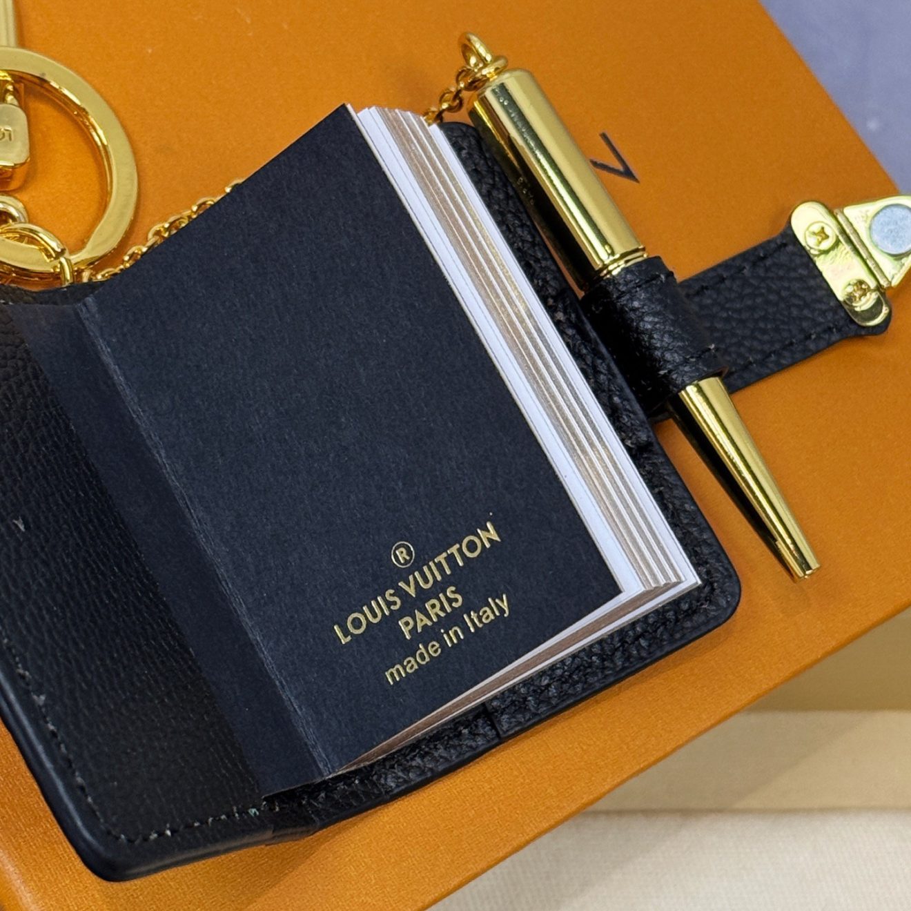 LOUIS VUITTON lv AGENDA - Image 6