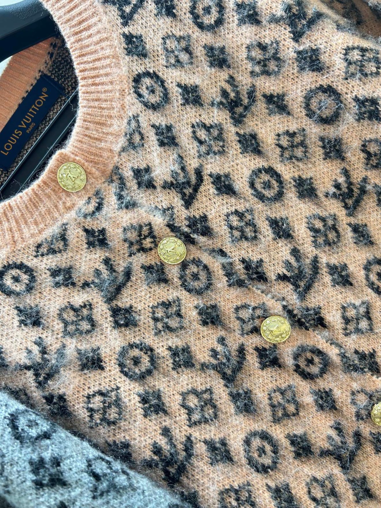 LOUIS VUITTON  lv CLOTHES - Image 8