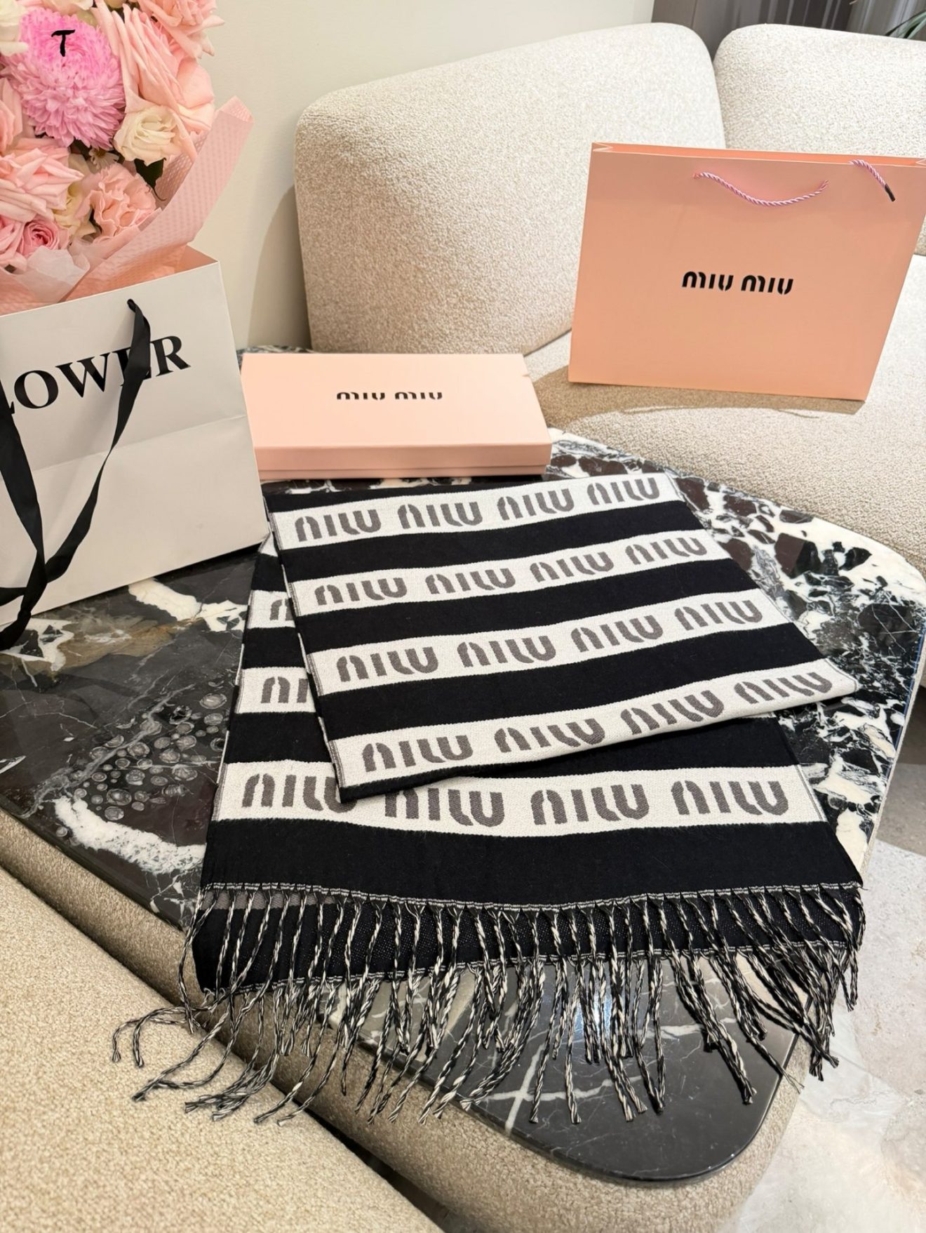 MIUMIU SCARF - Image 3