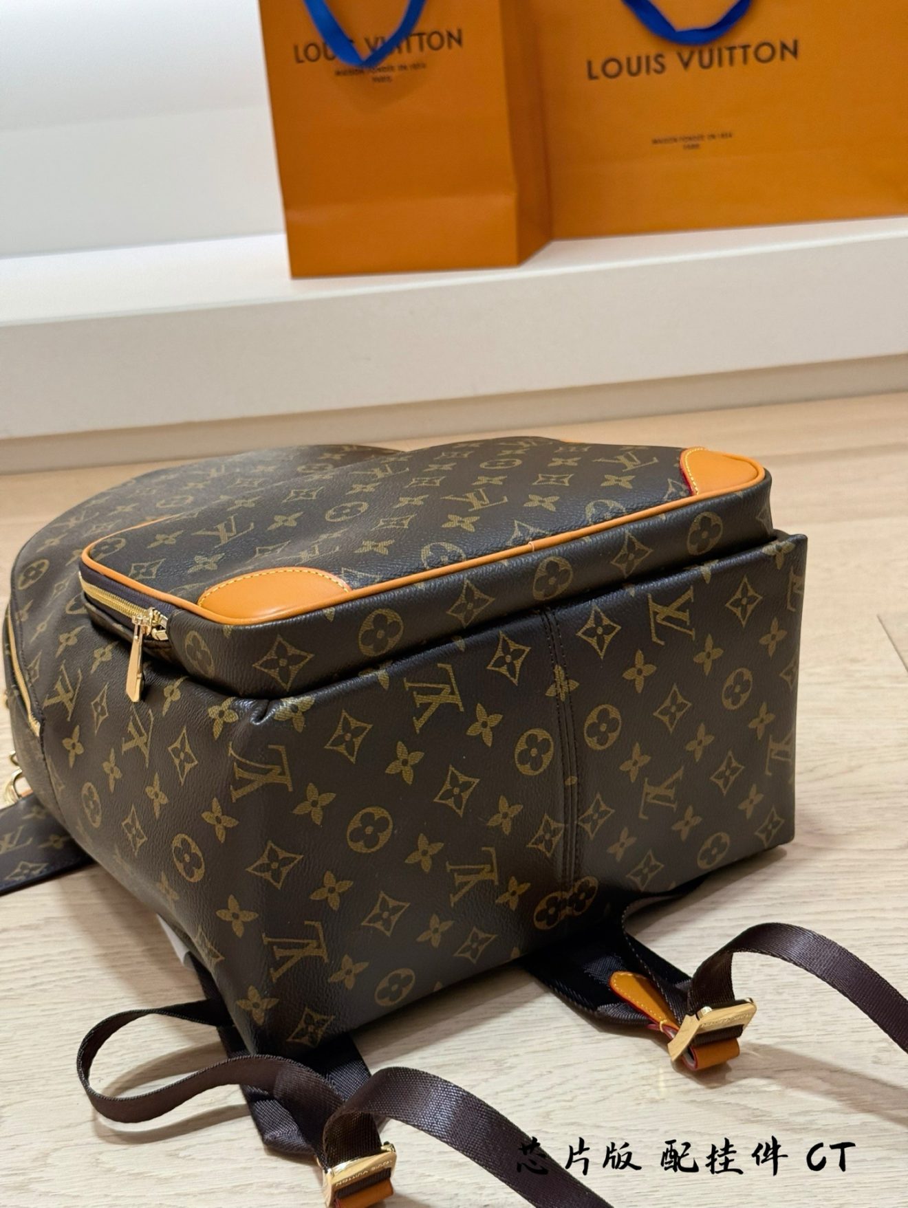 LV BACKPACK SIZE :  32×40 CM - Image 3