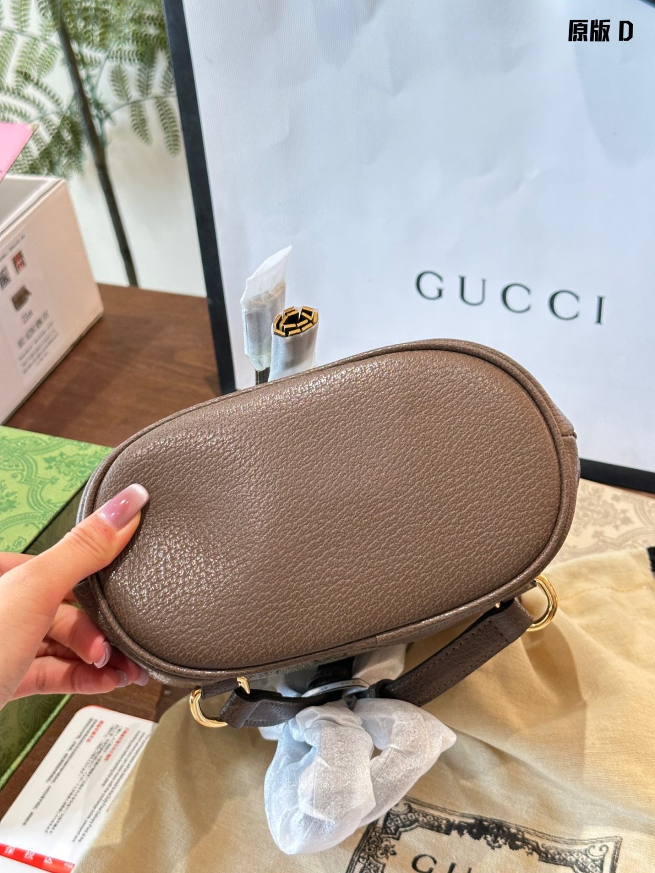 GUCCI BACKPACK SIZE  20.5X19.5X12cm - Image 3