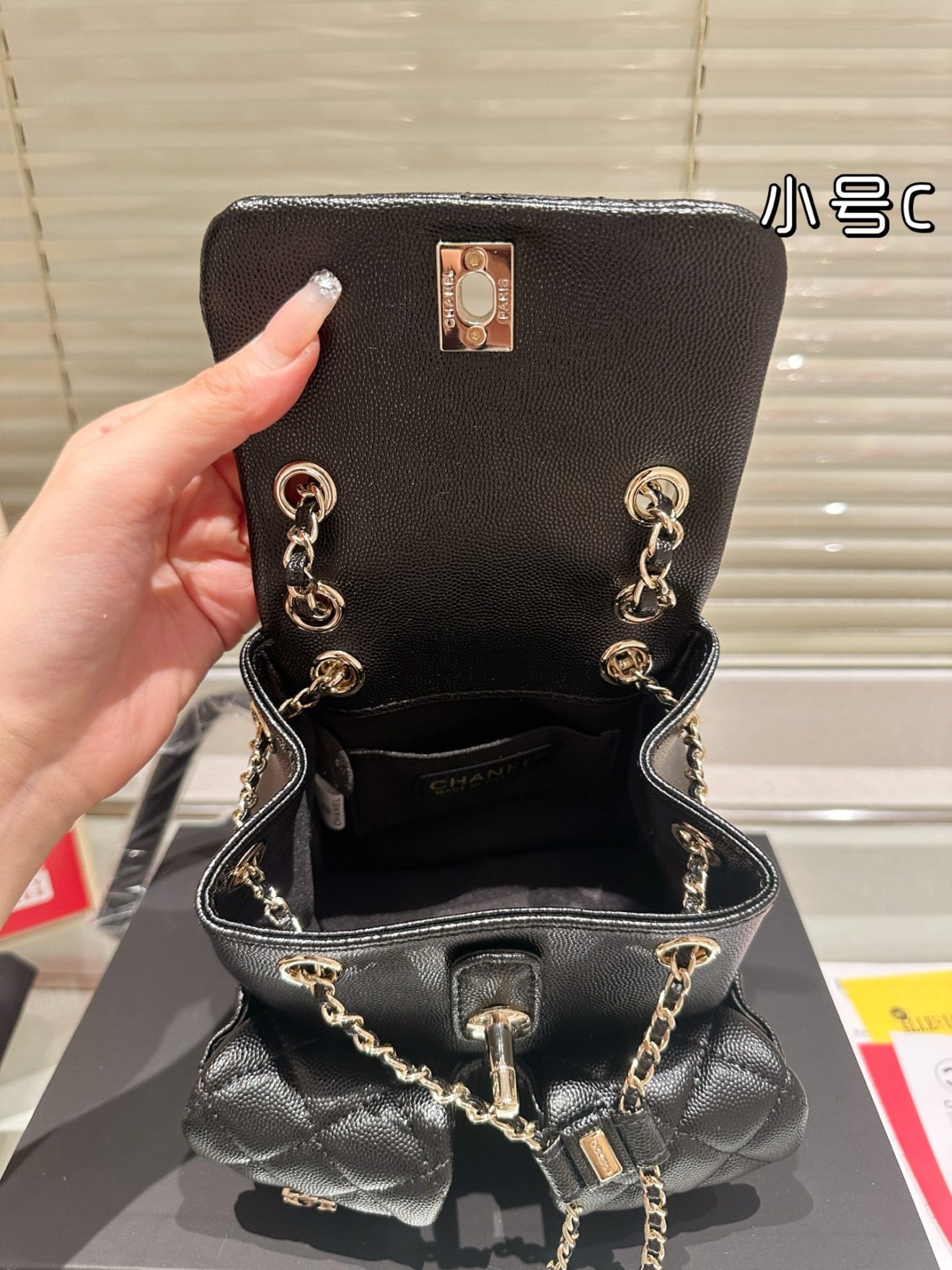CHANEL BACKPACK SIZE : 17 X 16cm - Image 3
