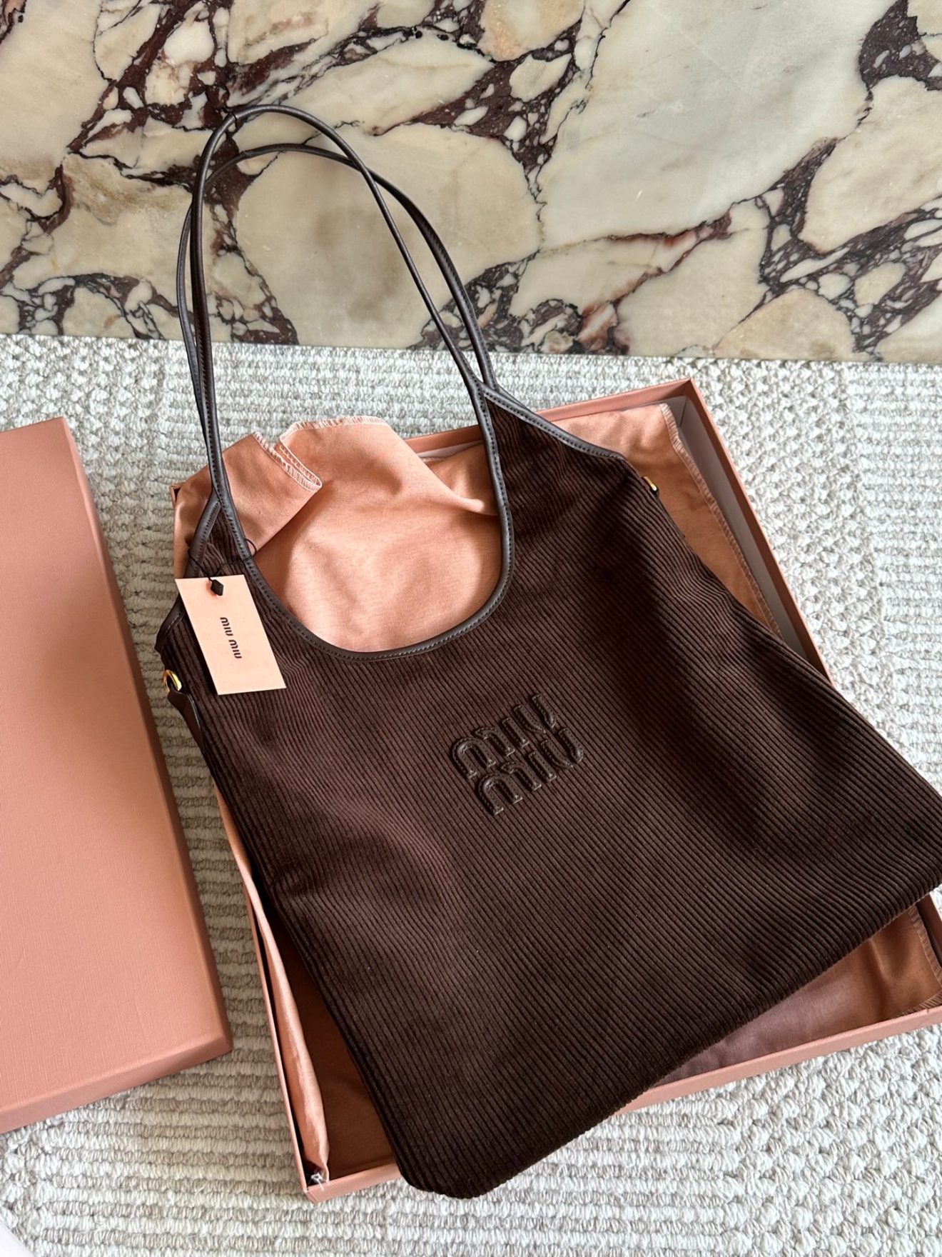 MIUMIU HOBO BAG size：33*30cm - Image 4