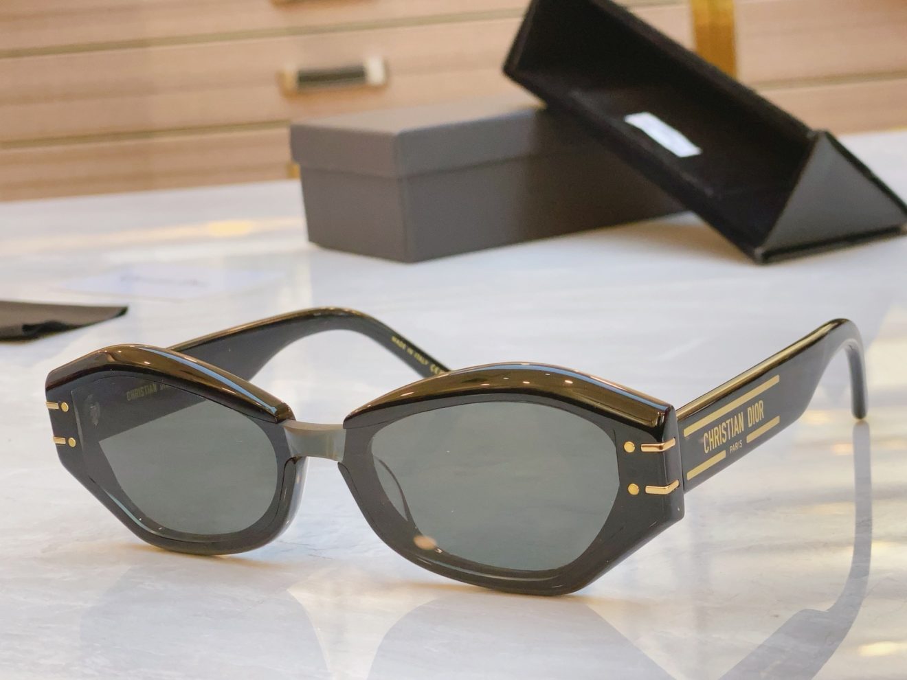 DIOR SUNGLASSES - Image 2