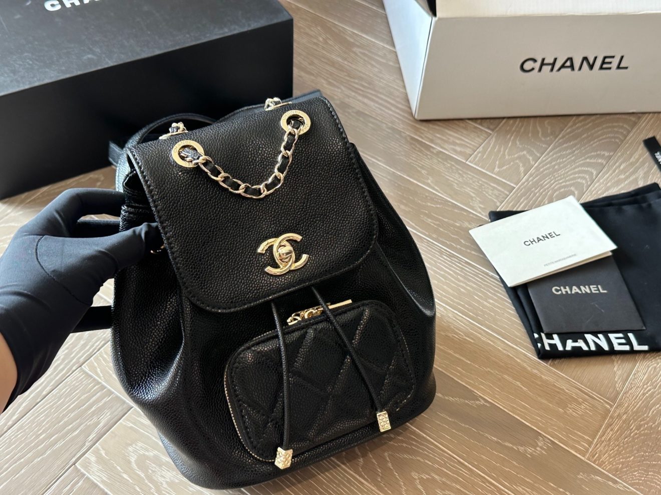 CHANEL BACKPACK SIZE :  20 x 17m