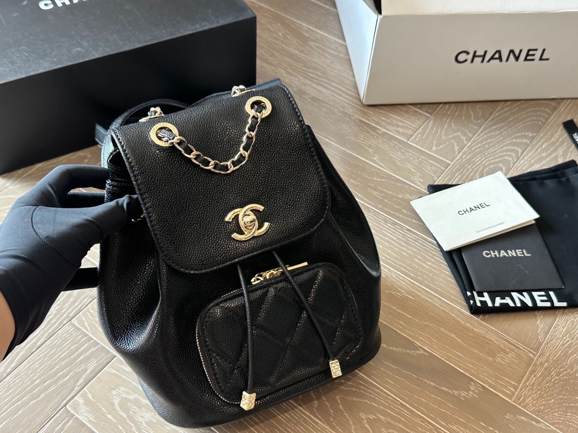 CHANEL BACKPACK SIZE :  20 x 17m