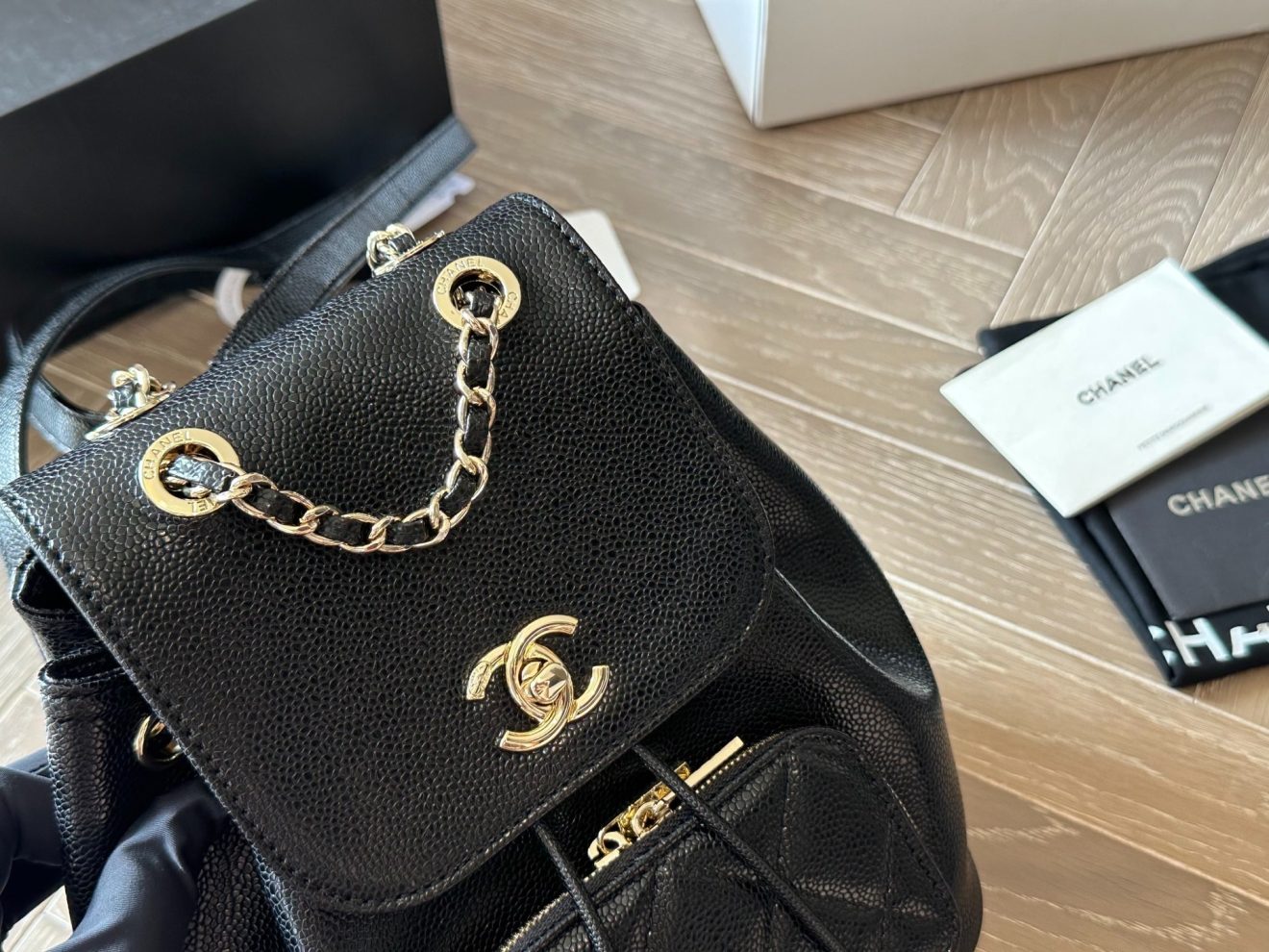 CHANEL BACKPACK SIZE :  20 x 17m - Image 4