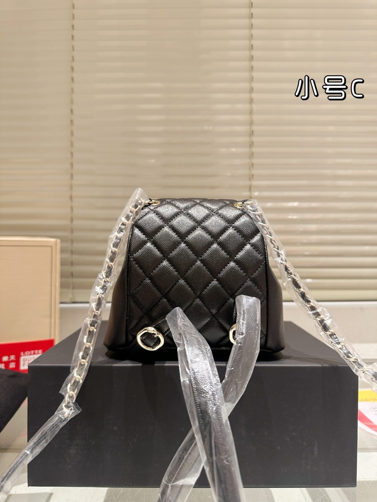 CHANEL BACKPACK SIZE : 17 X 16cm - Image 4