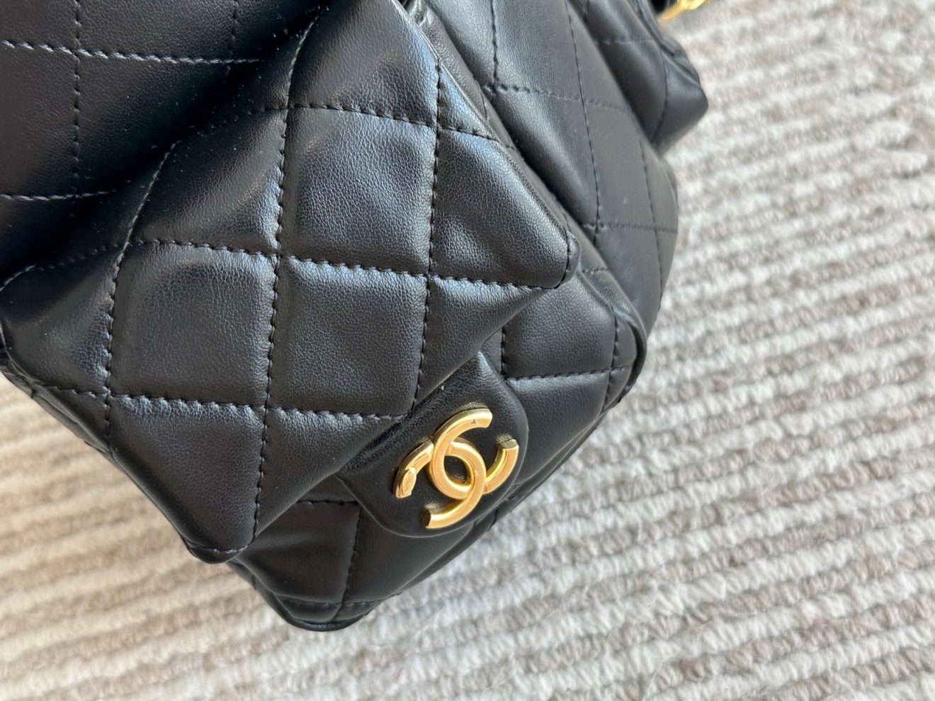 CHANEL BACKPACK SIZE :24*18cm - Image 4