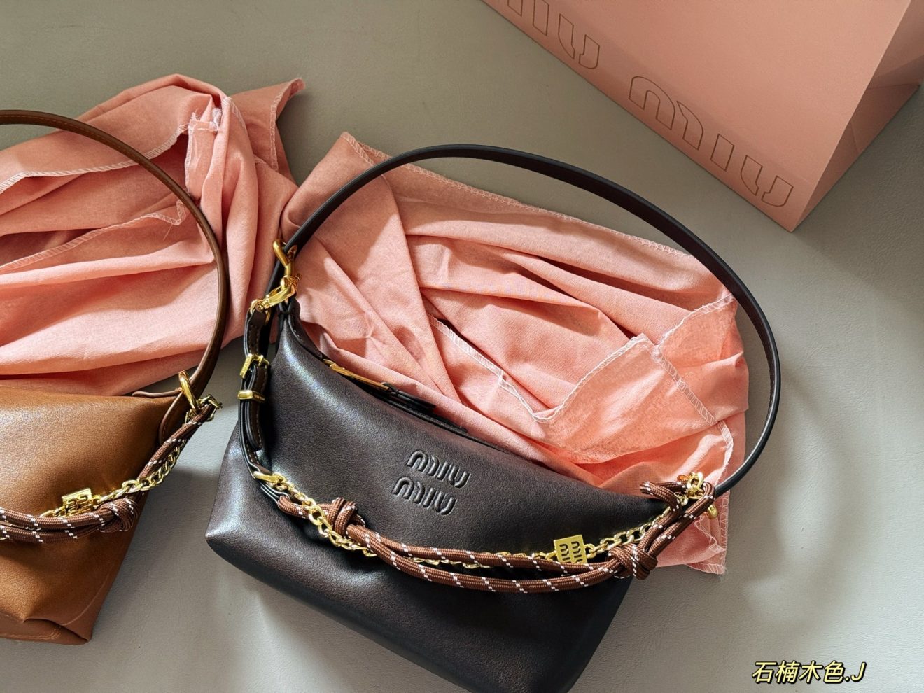 MIUMIU BAG  SIZE : 18*15cm