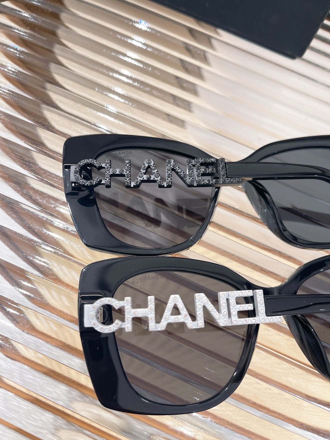CHANEL SUNGLASSES - Image 6