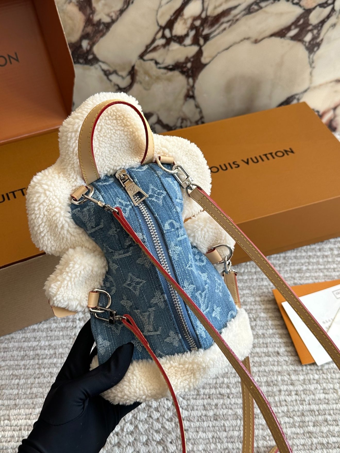 LV  BACKPACK size: 28 X13 X 7 CM - Image 8