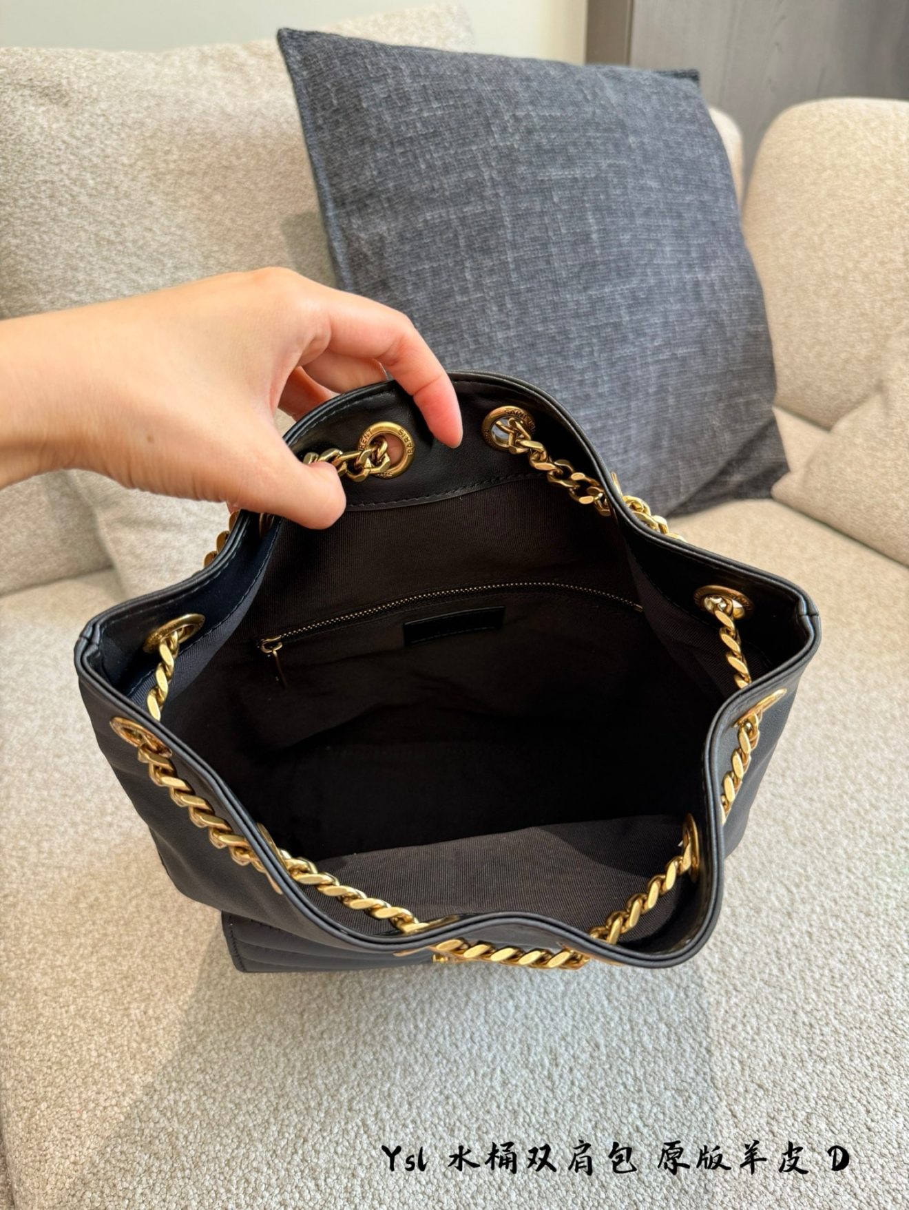 YSL BACKPACK SIZE  :  22x29x15cm - Image 6