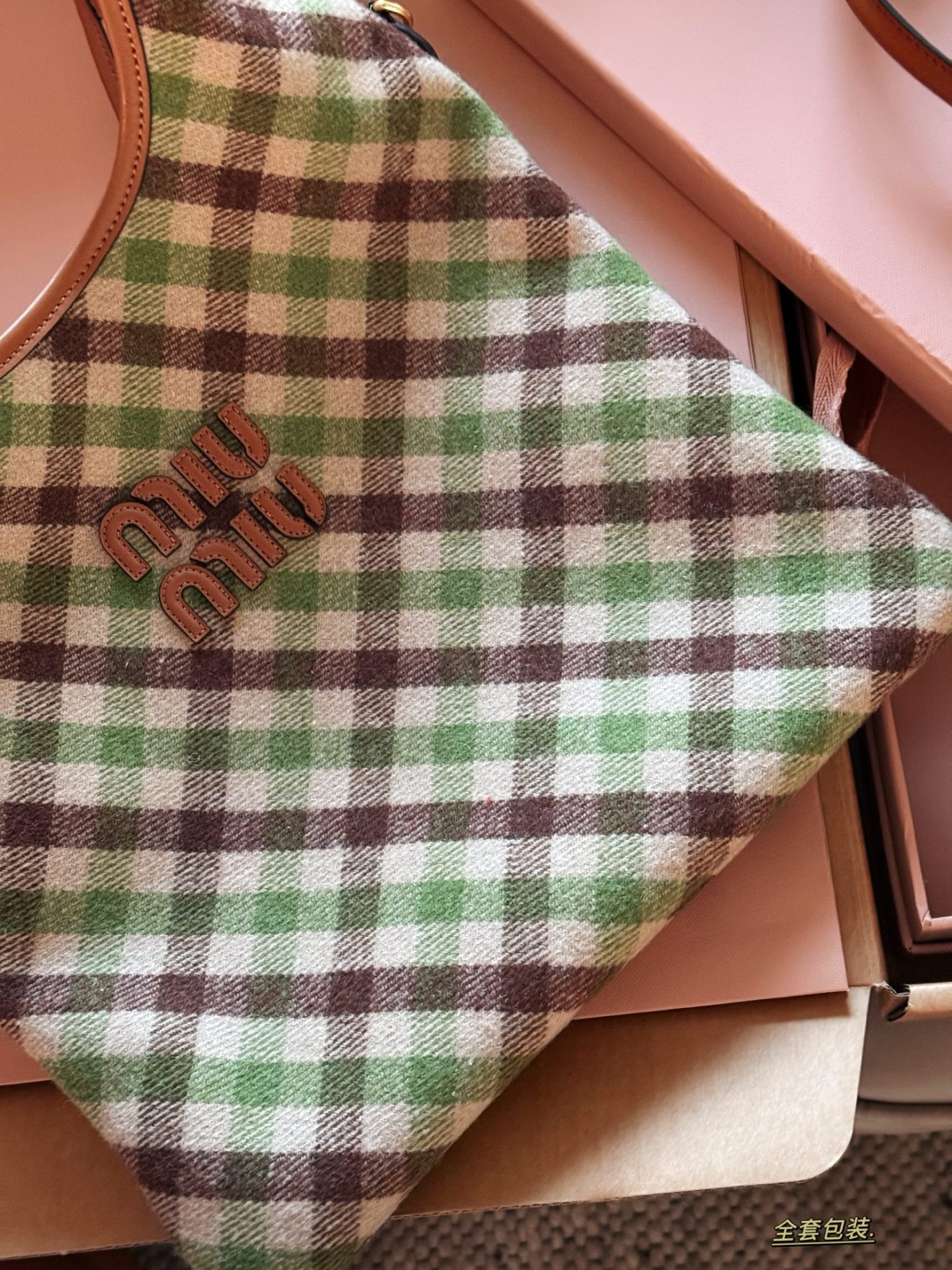 MIUMIU TOTE  size：33*30cm - Image 7