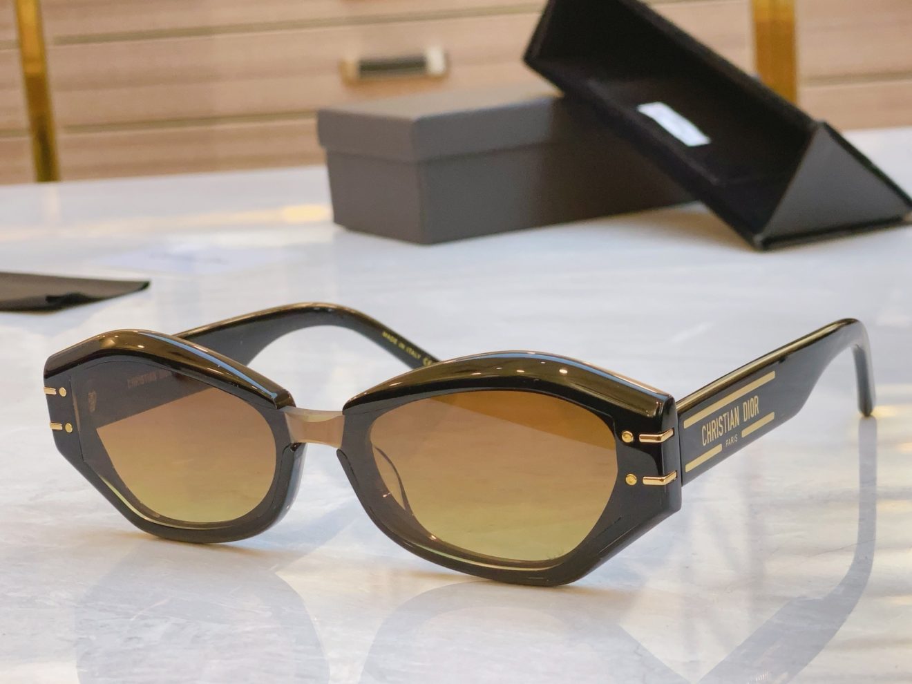 DIOR SUNGLASSES - Image 6