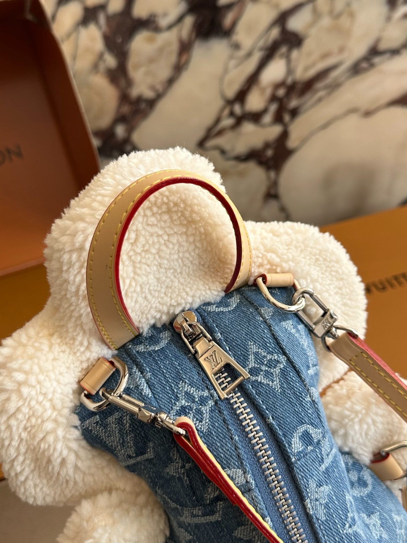 LV  BACKPACK size: 28 X13 X 7 CM - Image 4