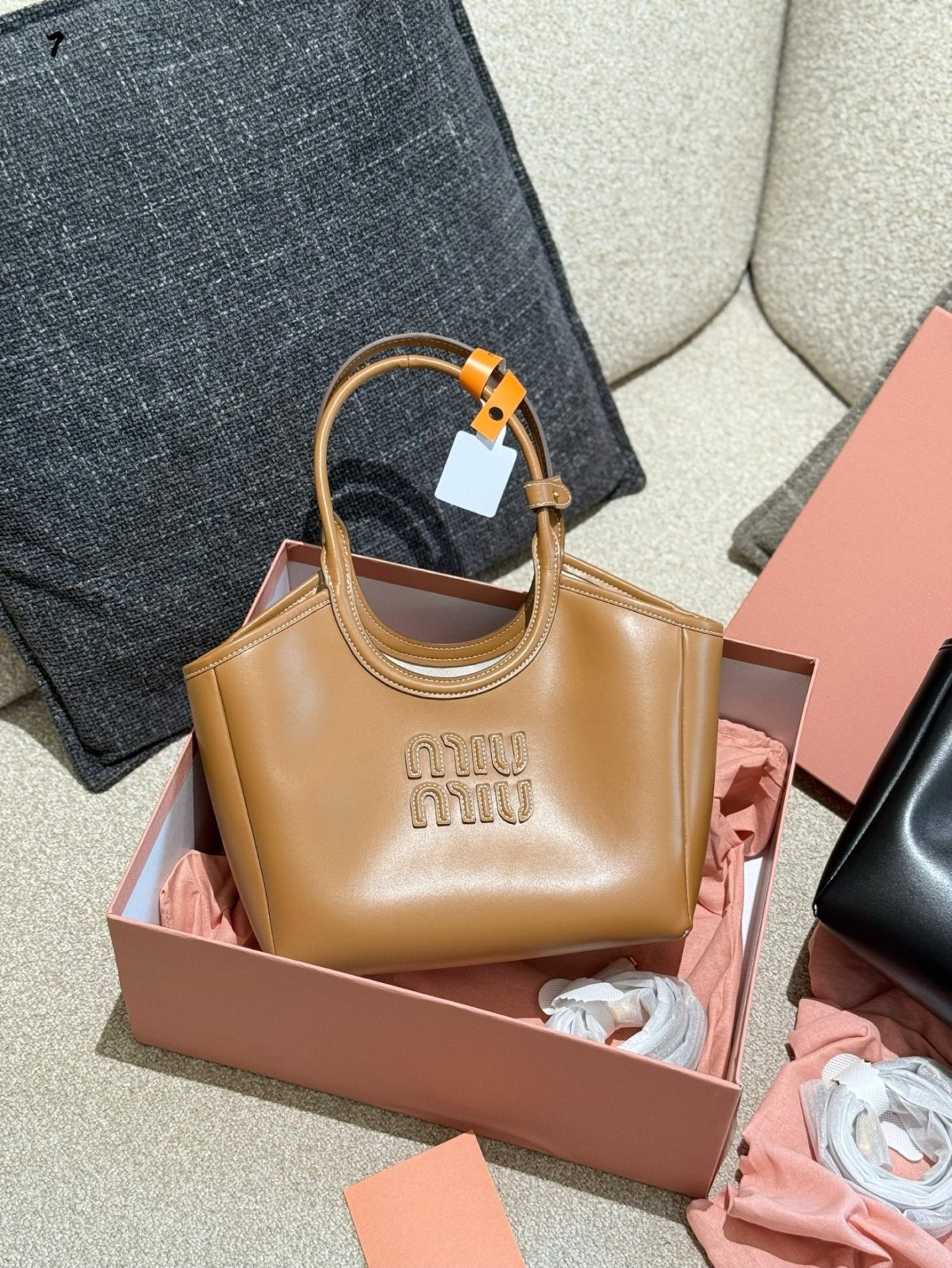 MIUMIU MINI TOTE  SIZE : 25 CM