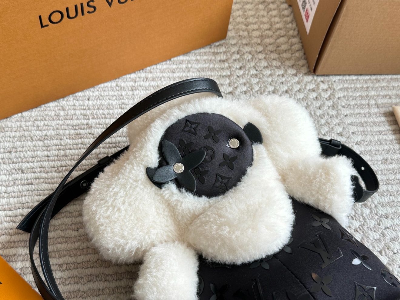LOUIS VUITTON LV BACKPACK SIZE : 28 X13X 7 （cm） - Image 7