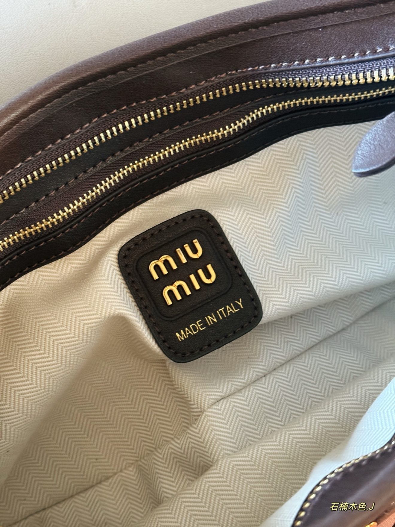 MIUMIU BAG Size: 41*24cm - Image 8