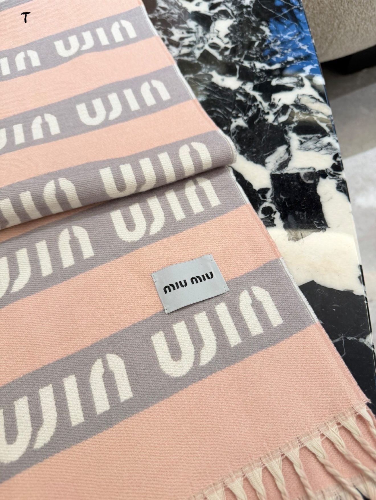 MIUMIU SCARF - Image 9