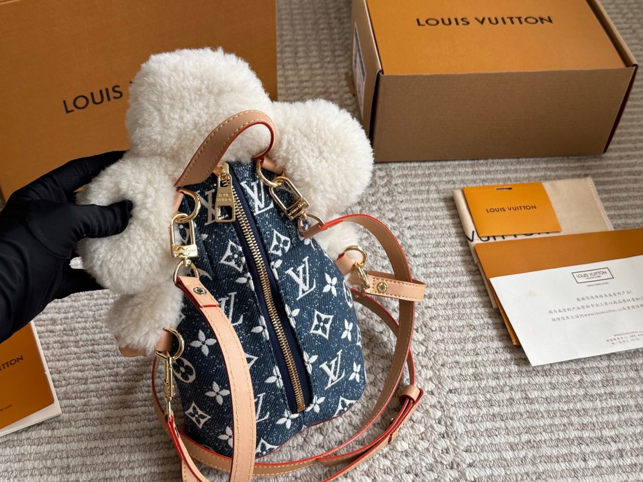 LOUIS VUITTON lv BACKPACK size：  28 x 13 x 7 （cm） - Image 4